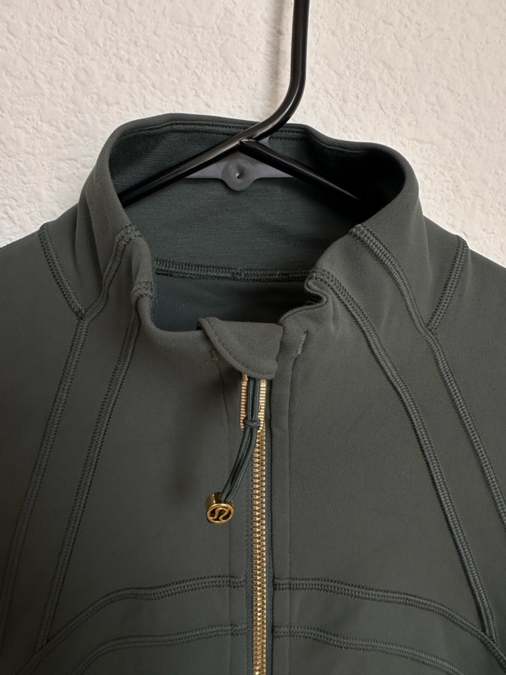 Lululemon Define Cropped Jacket *Nulu Dark Forest / Gold Size 8 NWOT - Picture 10 of 14